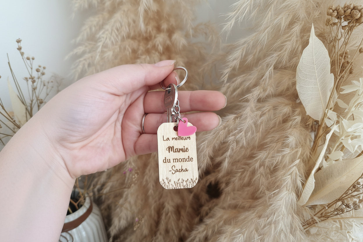 Porte-clés Mamie en bois avec cœur - Fêtes des mamies