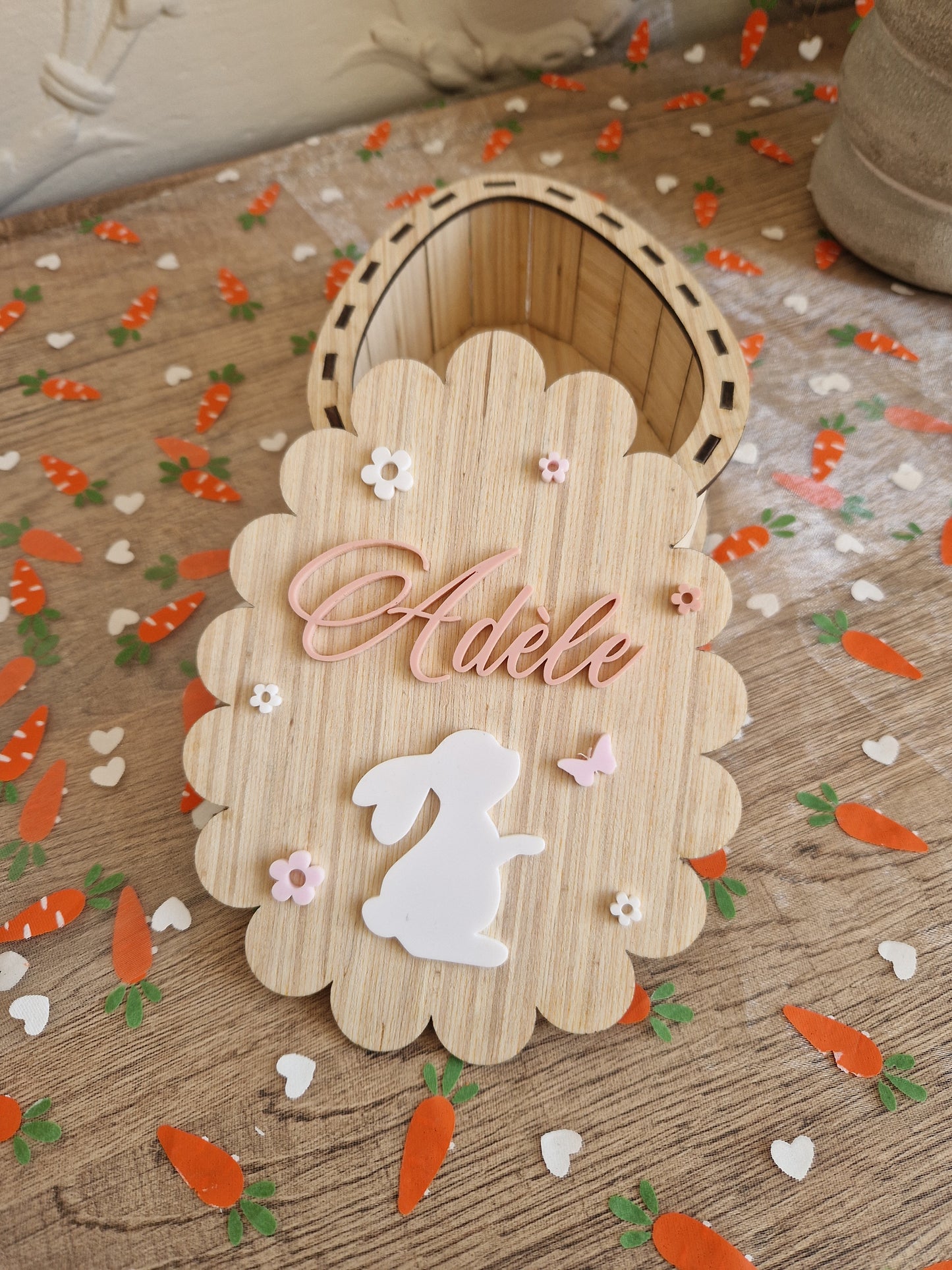 Boite œuf de Pâques - thème Papillon et fleurs - Personnalisé