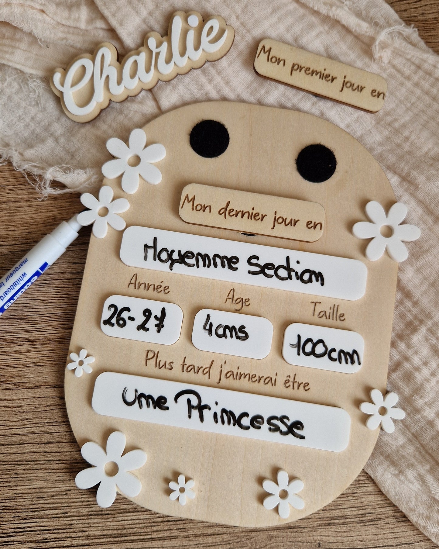 Panneau photo de rentrée scolaire personnalisé en bois - Fleurs