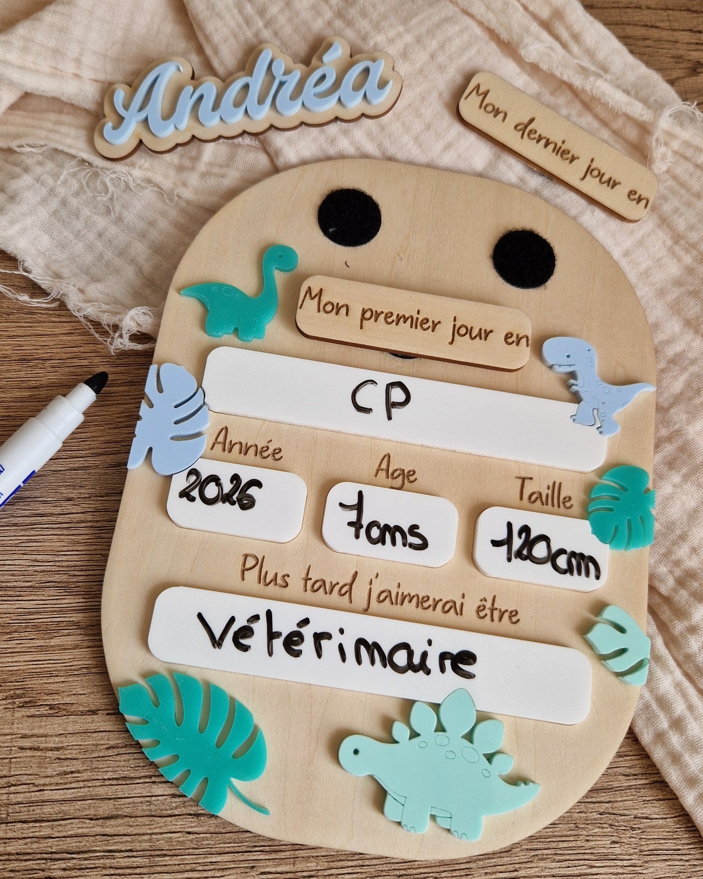 Panneau photo de rentrée scolaire personnalisé en bois - Dinosaure
