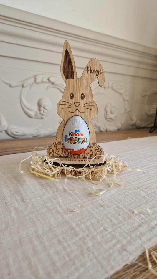 Lapin de Pâques en bois personnalisé – Support œuf Kinder